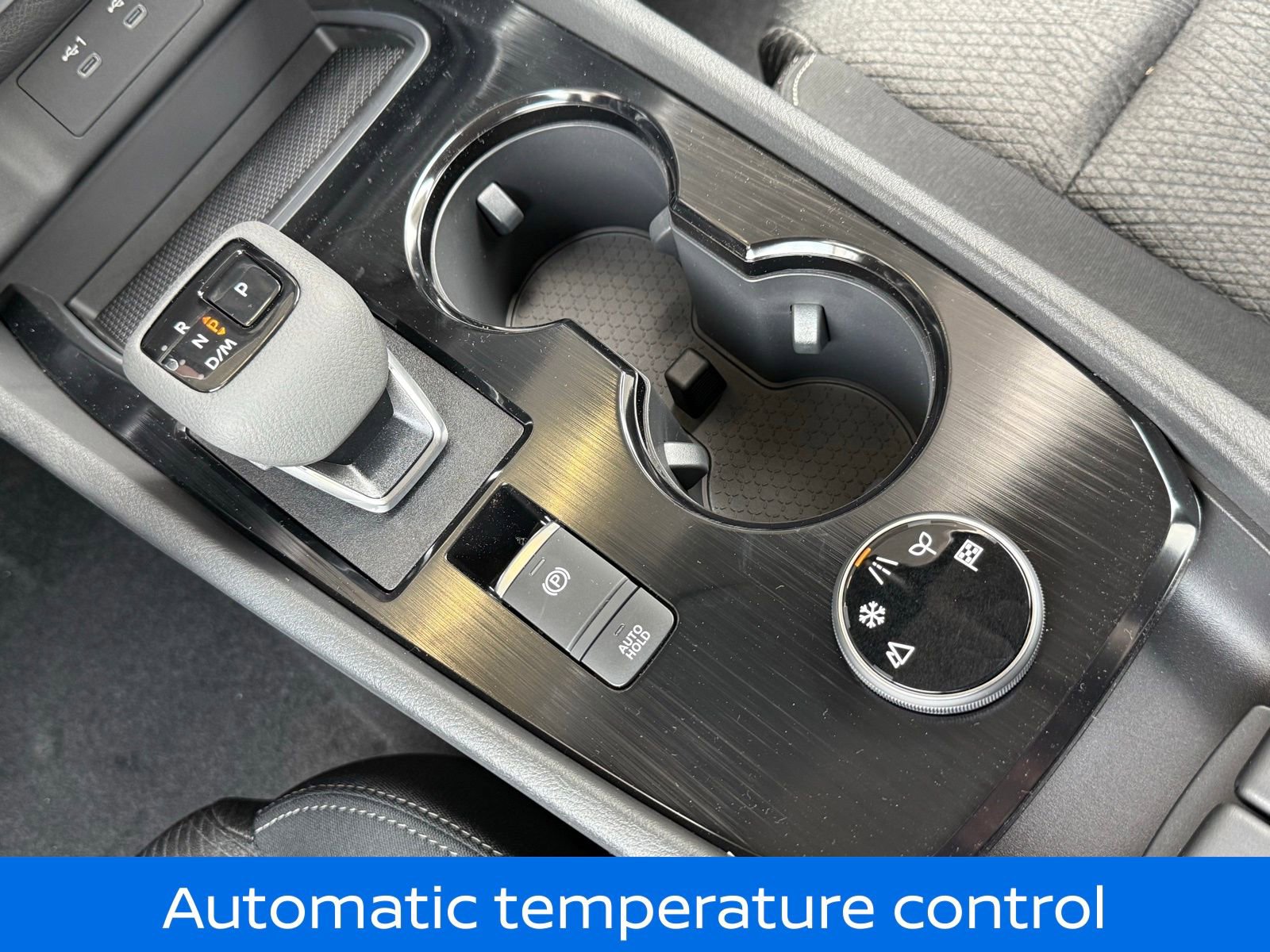 Certified 2025 Nissan Rogue SV image 21