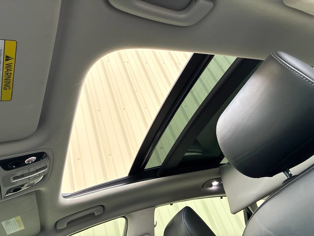 Used 2018 Kia Cadenza Limited FWD image 29