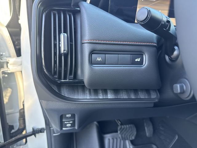 New 2026 Nissan Armada PRO-4X w/ Captain's Chari Seat Package image 27