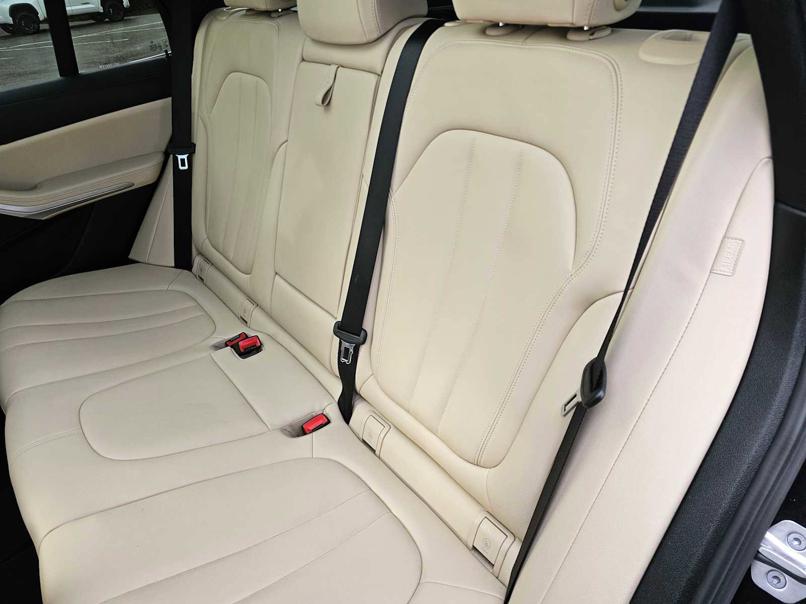 Used 2022 BMW X5 sDrive40i w/ Parking Assistance Package image 17