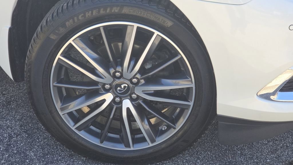 Used 2019 INFINITI QX60 Luxe w/ Sensory Package image 22