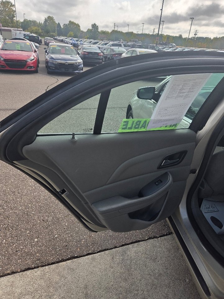 Used 2013 Chevrolet Malibu LS w/ Protection Package image 12