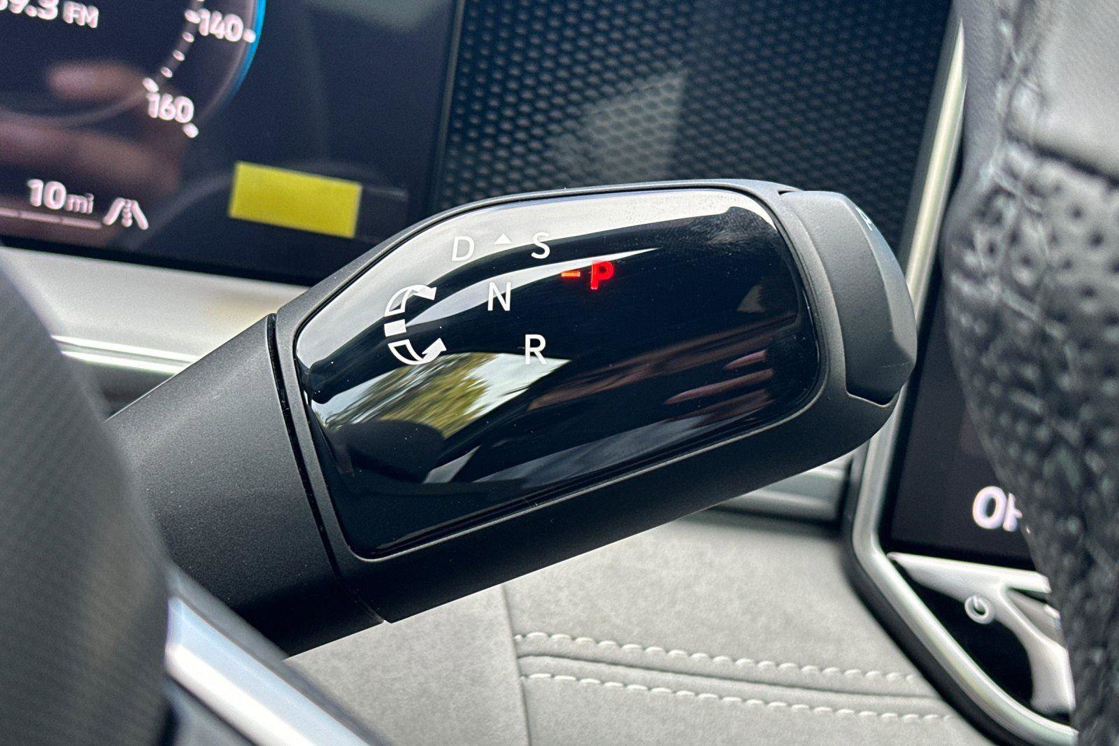 New 2026 Volkswagen Tiguan SE R-Line image 20