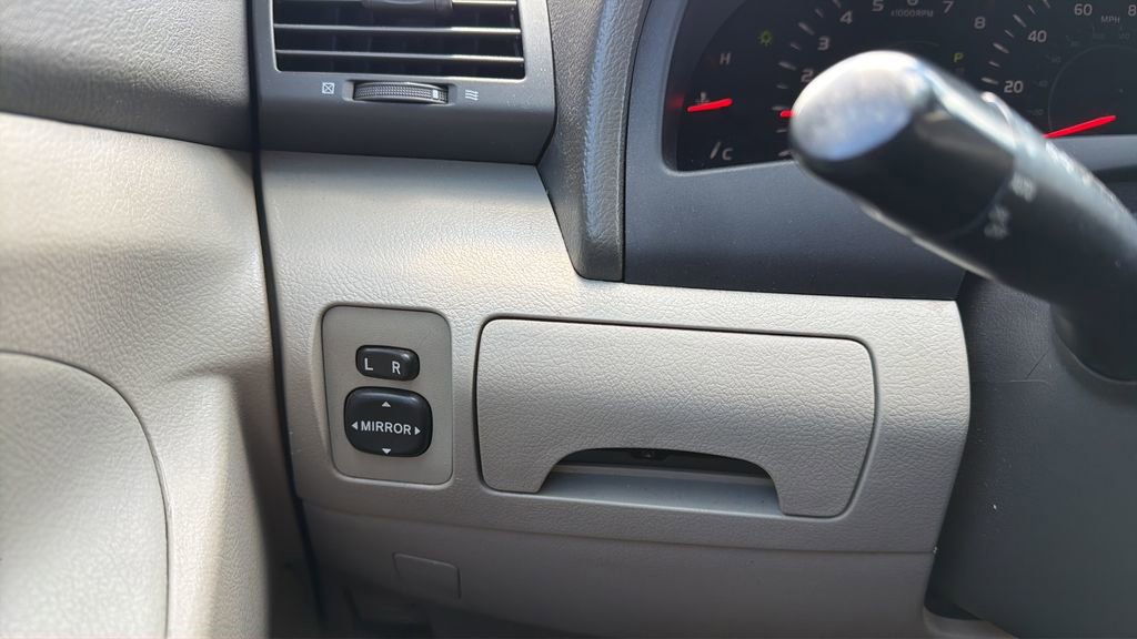 Used 2009 Toyota Camry CE FWD image 21