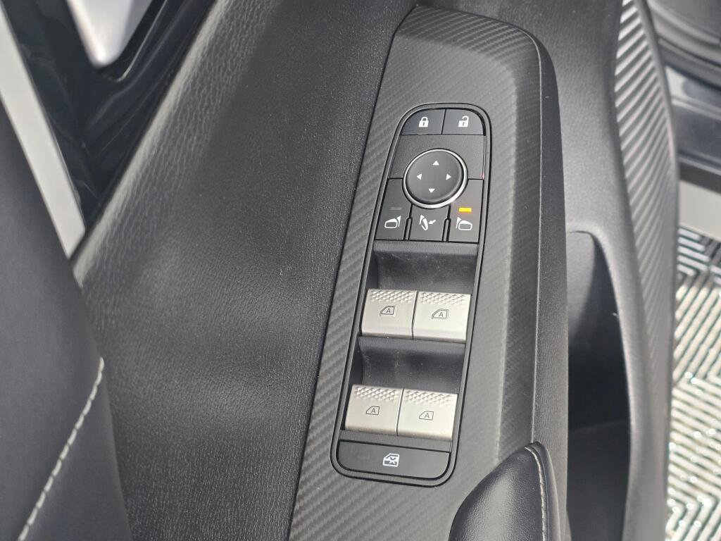 Used 2024 Mitsubishi Outlander SE image 22