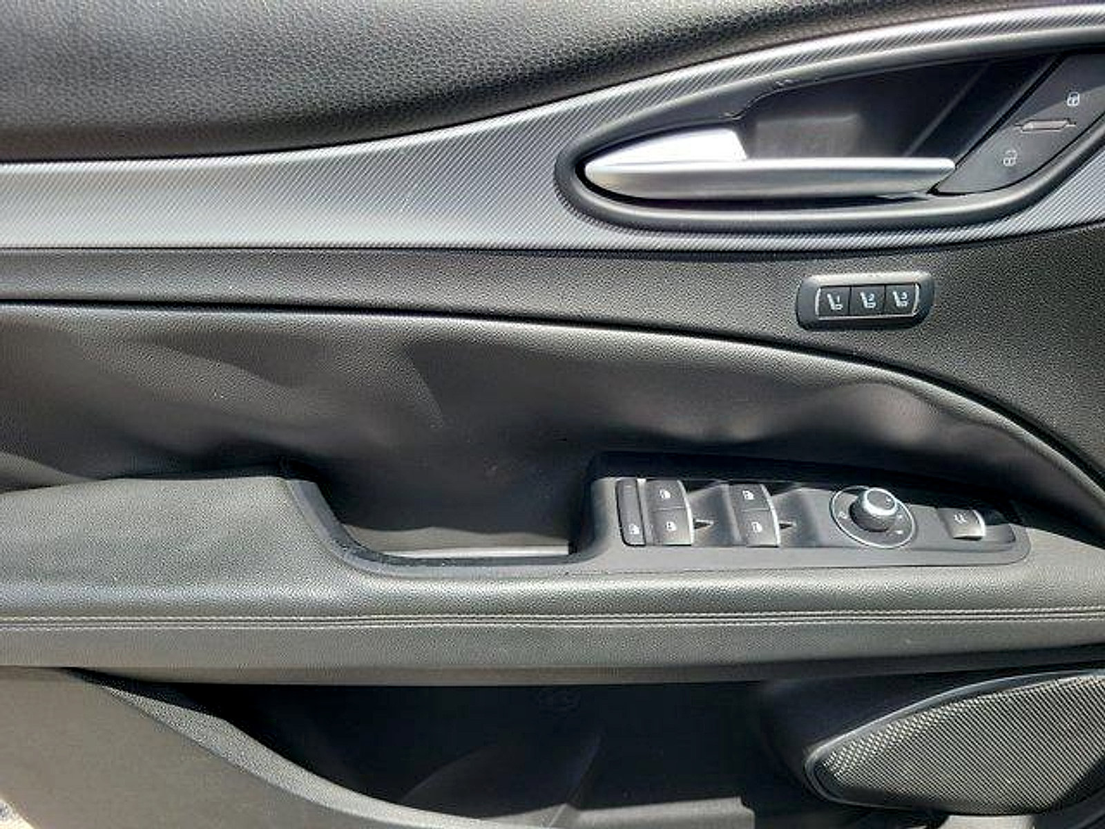 Used 2018 Alfa Romeo Stelvio Ti Sport AWD/4WD image 19