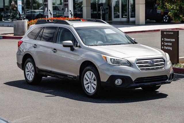 Used 2016 Subaru Outback 2.5i Premium AWD/4WD image 6