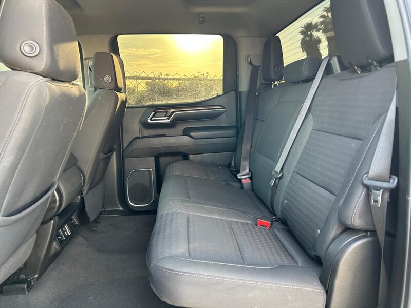 Used 2023 Chevrolet Silverado 1500 LT RWD image 39