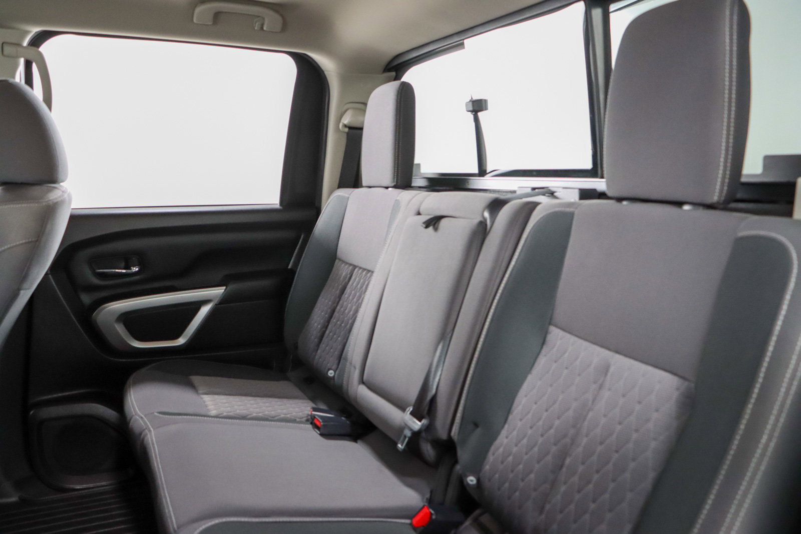 Used 2023 Nissan Titan SV image 26