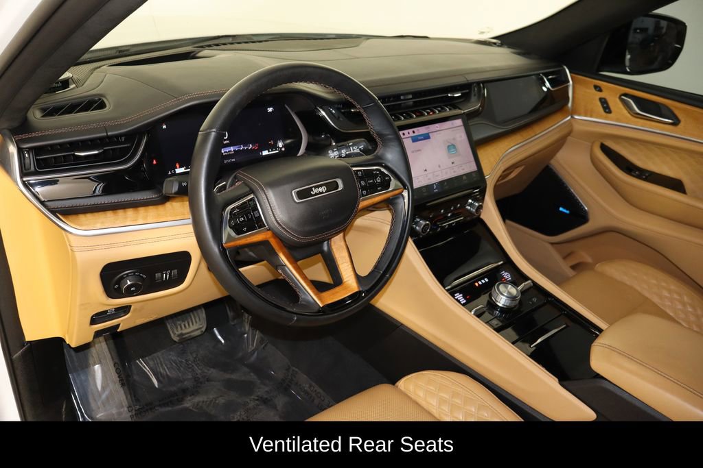 Used 2022 Jeep Grand Cherokee Summit AWD/4WD image 25