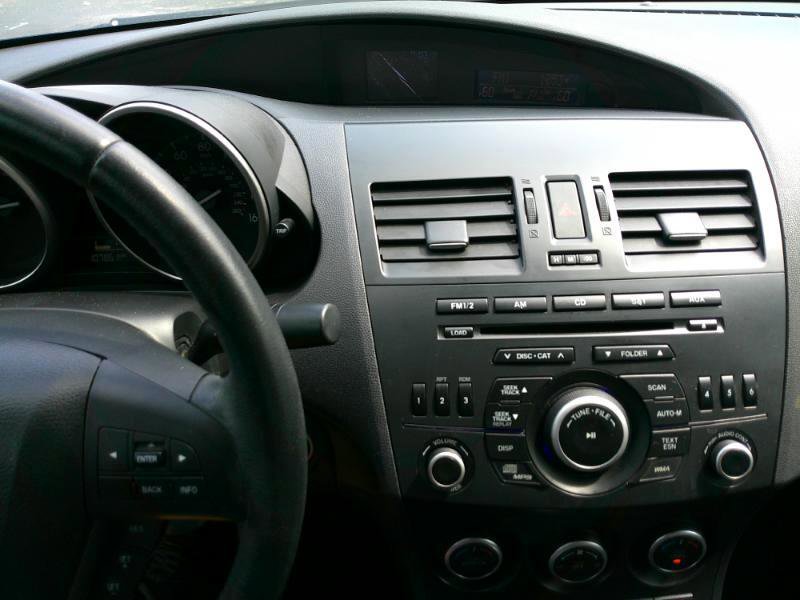 Used 2013 MAZDA MAZDA3 i Touring image 16