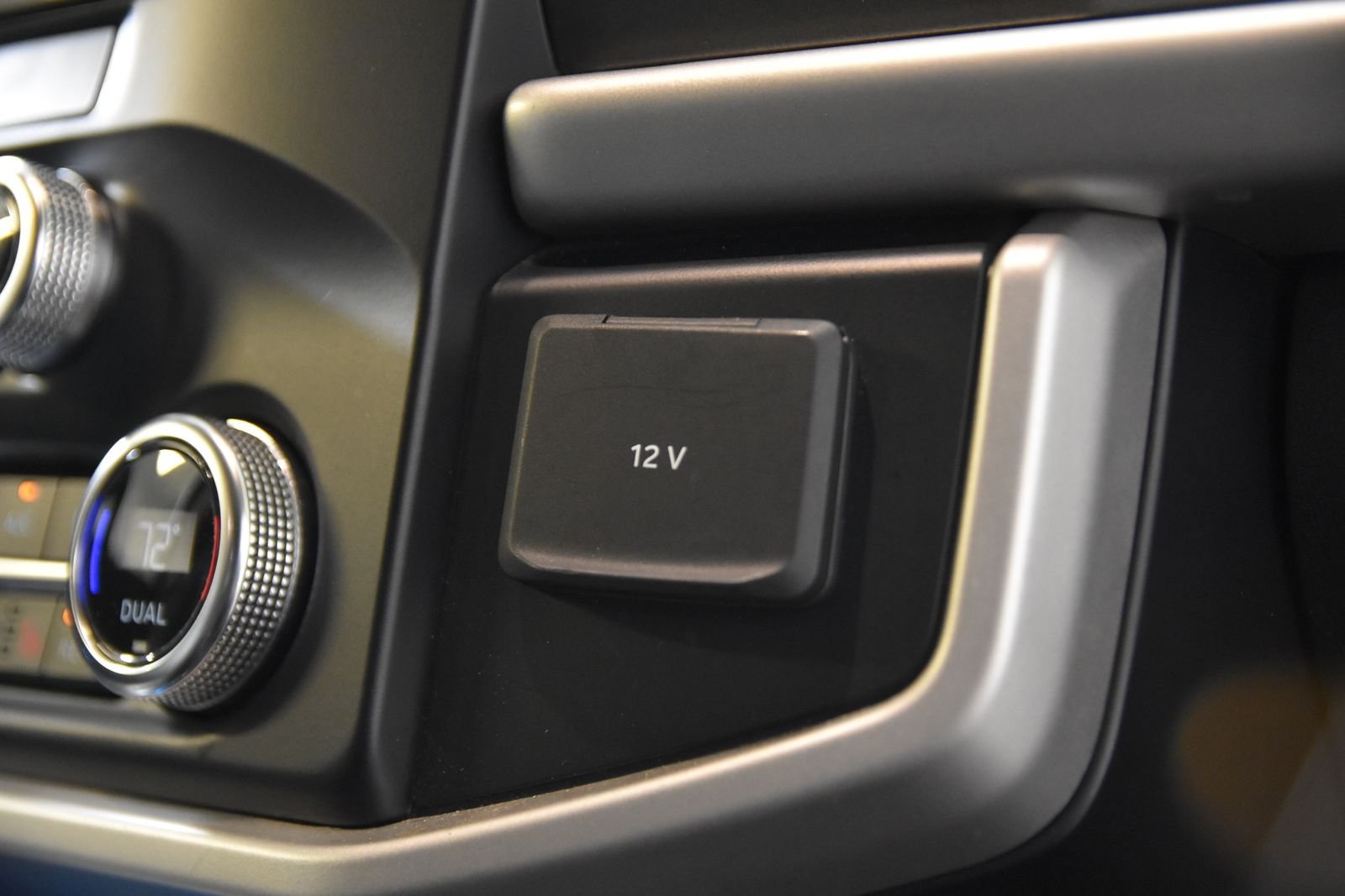 Used 2024 Ford Expedition XLT RWD image 38