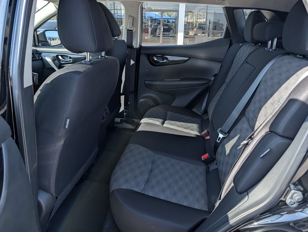 Used 2022 Nissan Rogue Sport SV FWD image 28