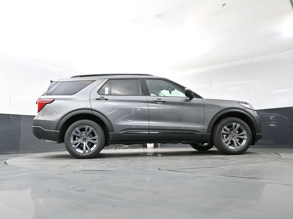 New 2026 Ford Explorer Active w/ Active Comfort Package AWD/4WD image 17