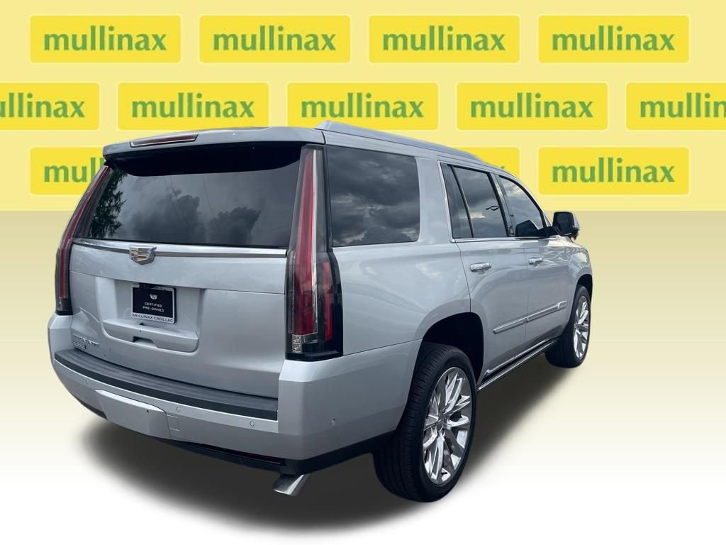 Used 2020 Cadillac Escalade Premium Luxury AWD/4WD image 11