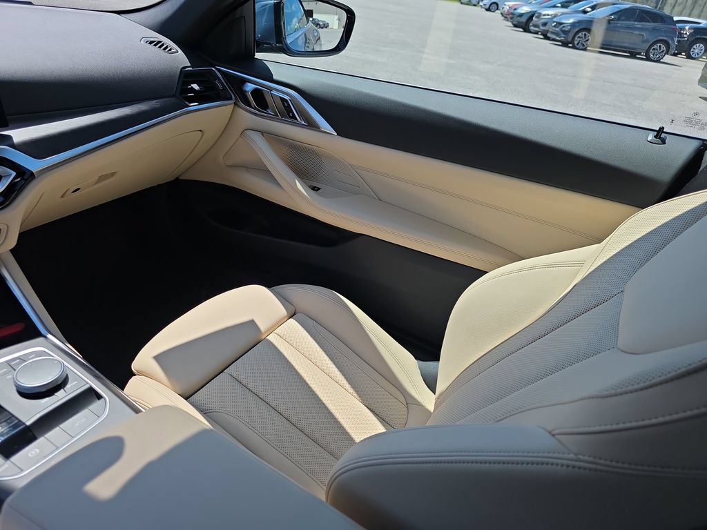 Used 2024 BMW 430i Convertible w/ Convenience Package RWD image 15