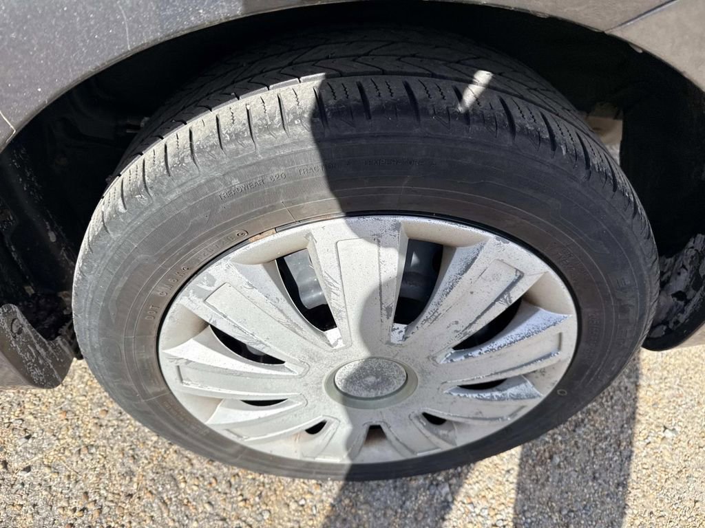 Used 2012 Toyota Corolla LE image 12