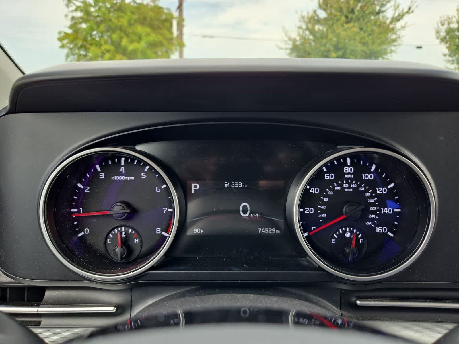 Certified 2022 Kia Carnival LX FWD image 29