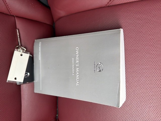 Used 2024 MAZDA MAZDA3 s image 23