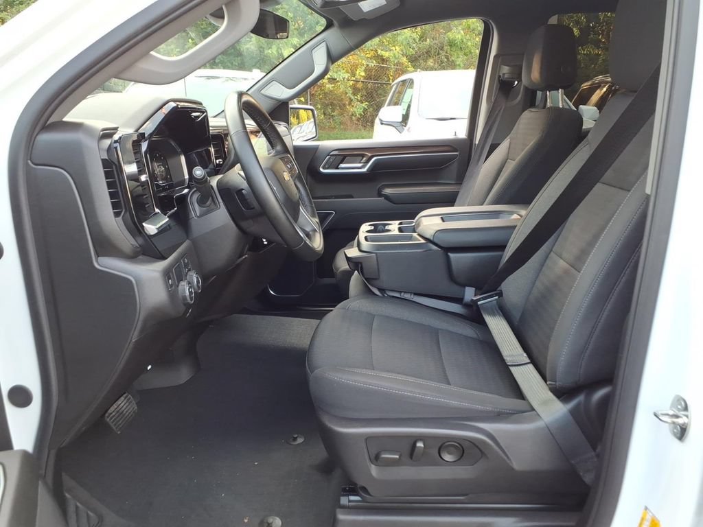 Used 2024 Chevrolet Silverado 1500 LT w/ Protection Package RWD image 12