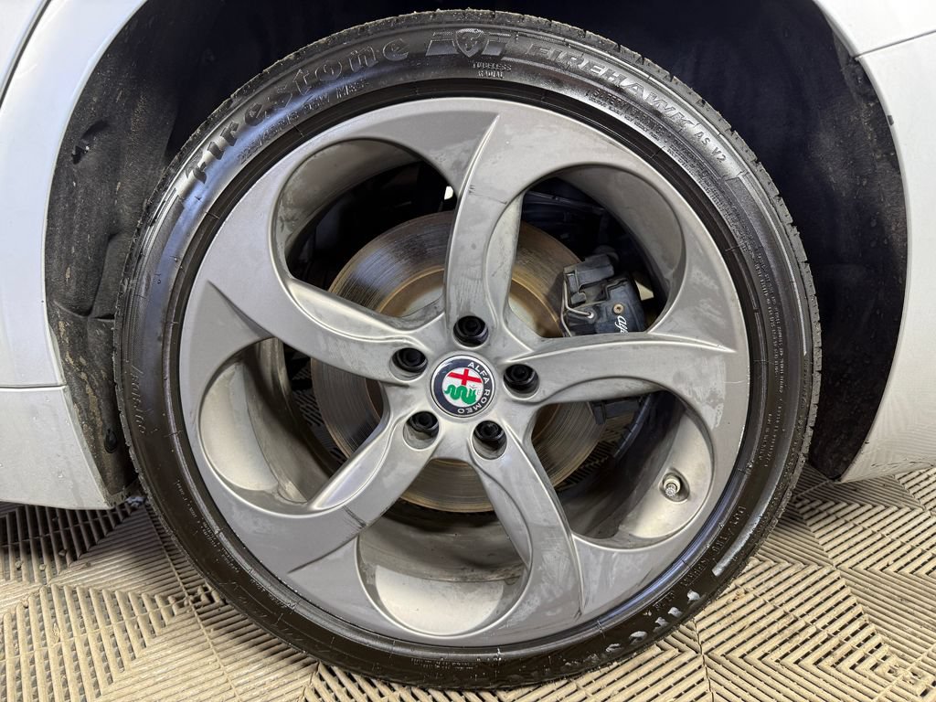 Used 2018 Alfa Romeo Giulia AWD image 19