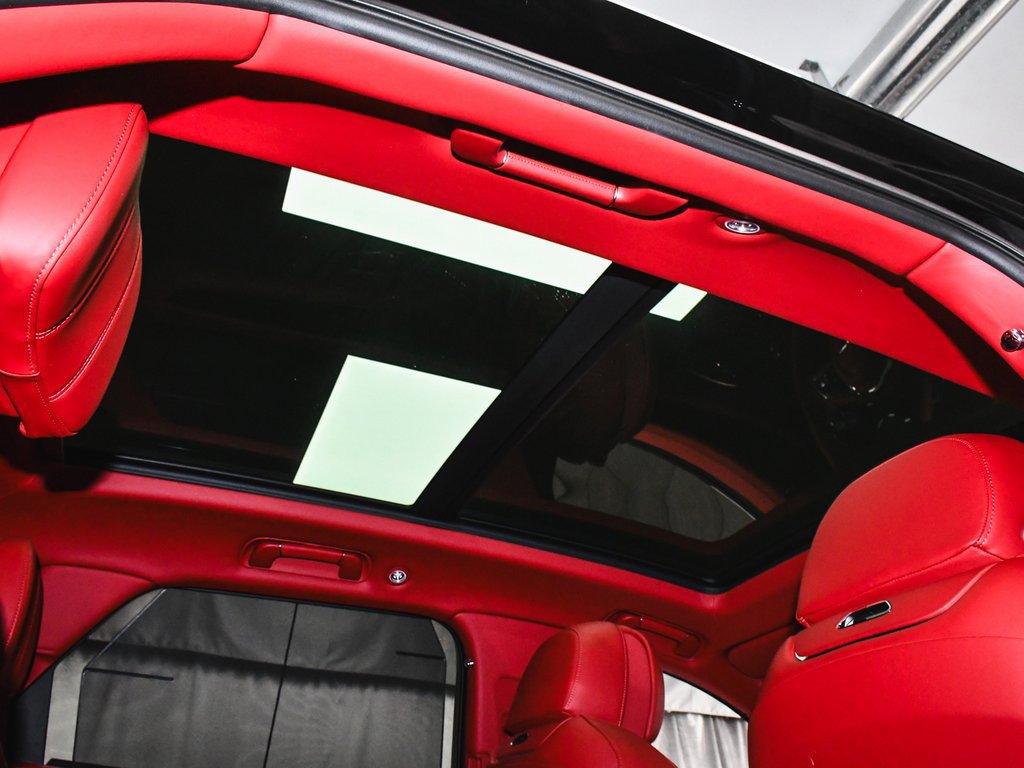 Used 2023 Bentley Bentayga AWD/4WD image 81