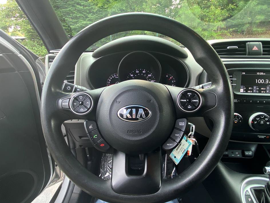 Used 2017 Kia Soul FWD image 13