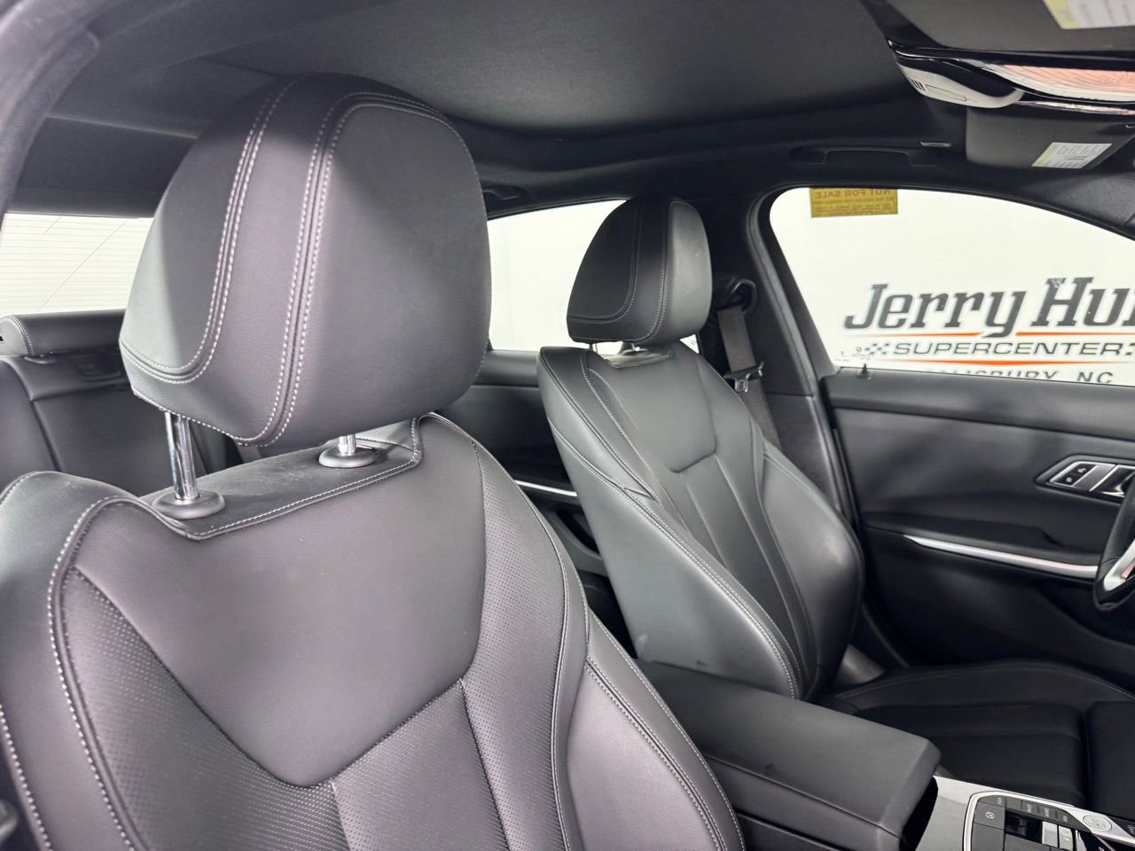 Used 2023 BMW 330i Sedan w/ Premium Package image 33