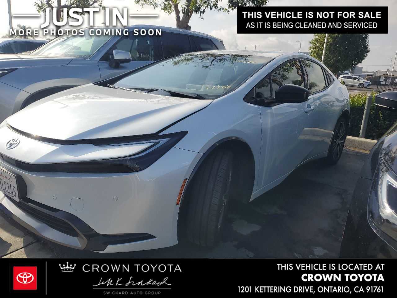 Used 2025 Toyota Prius XLE FWD image 1