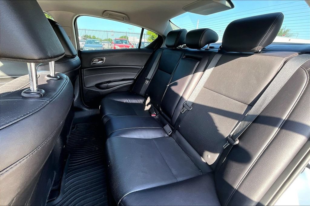 Used 2017 Acura ILX FWD image 31