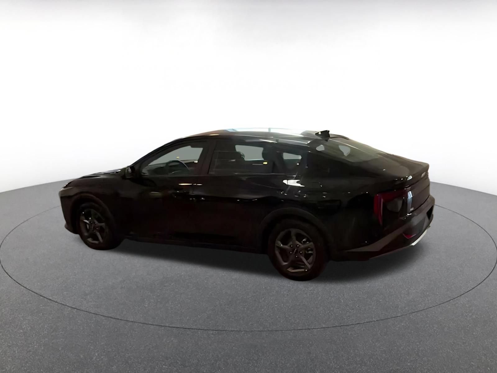 Used 2025 Kia K4 FWD image 7