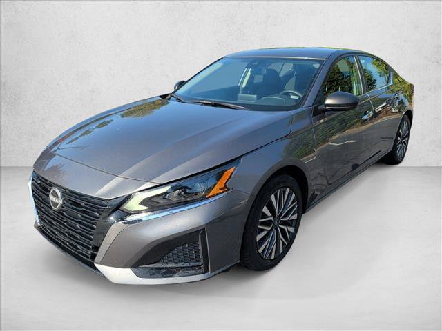 Used 2025 Nissan Altima 2.5 SV FWD image 7