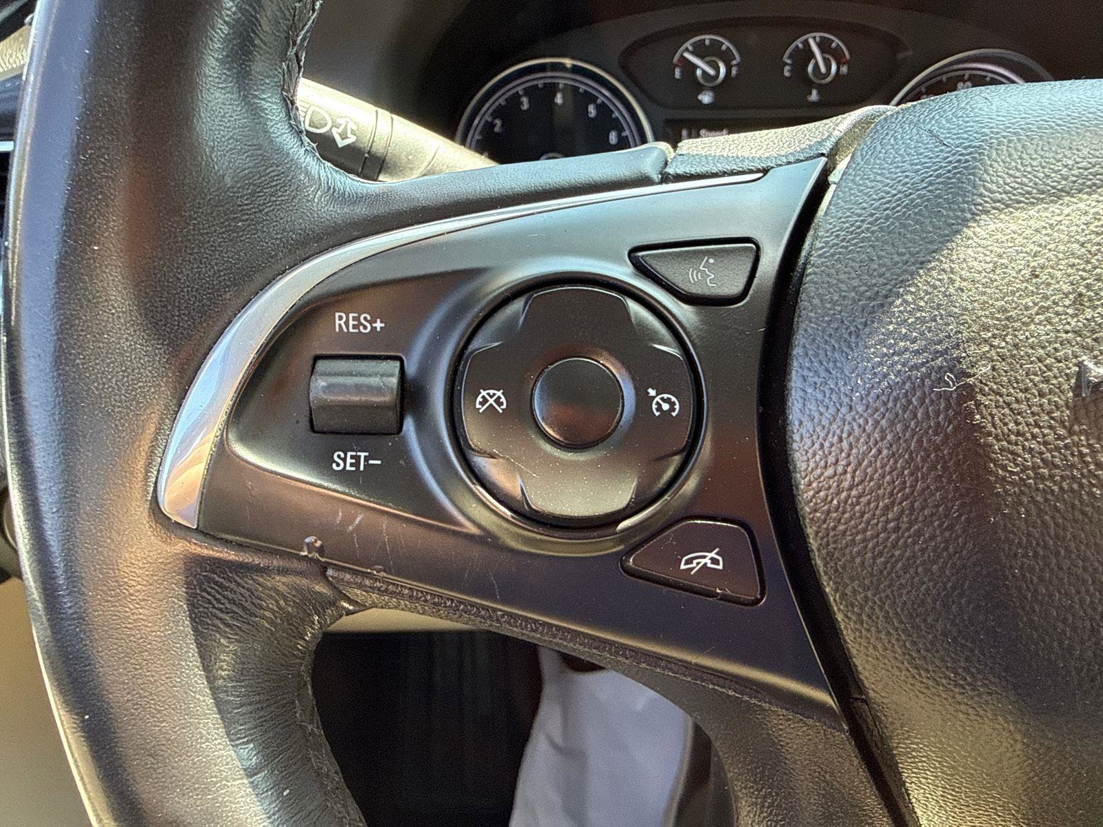 Used 2019 Buick Enclave Essence FWD image 14
