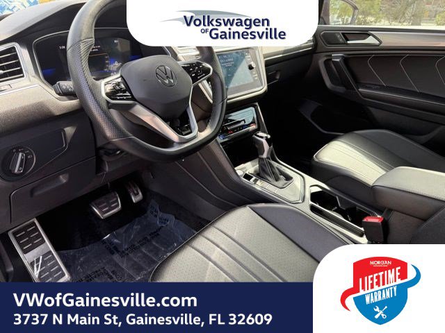 Certified 2024 Volkswagen Tiguan SE R-Line image 21