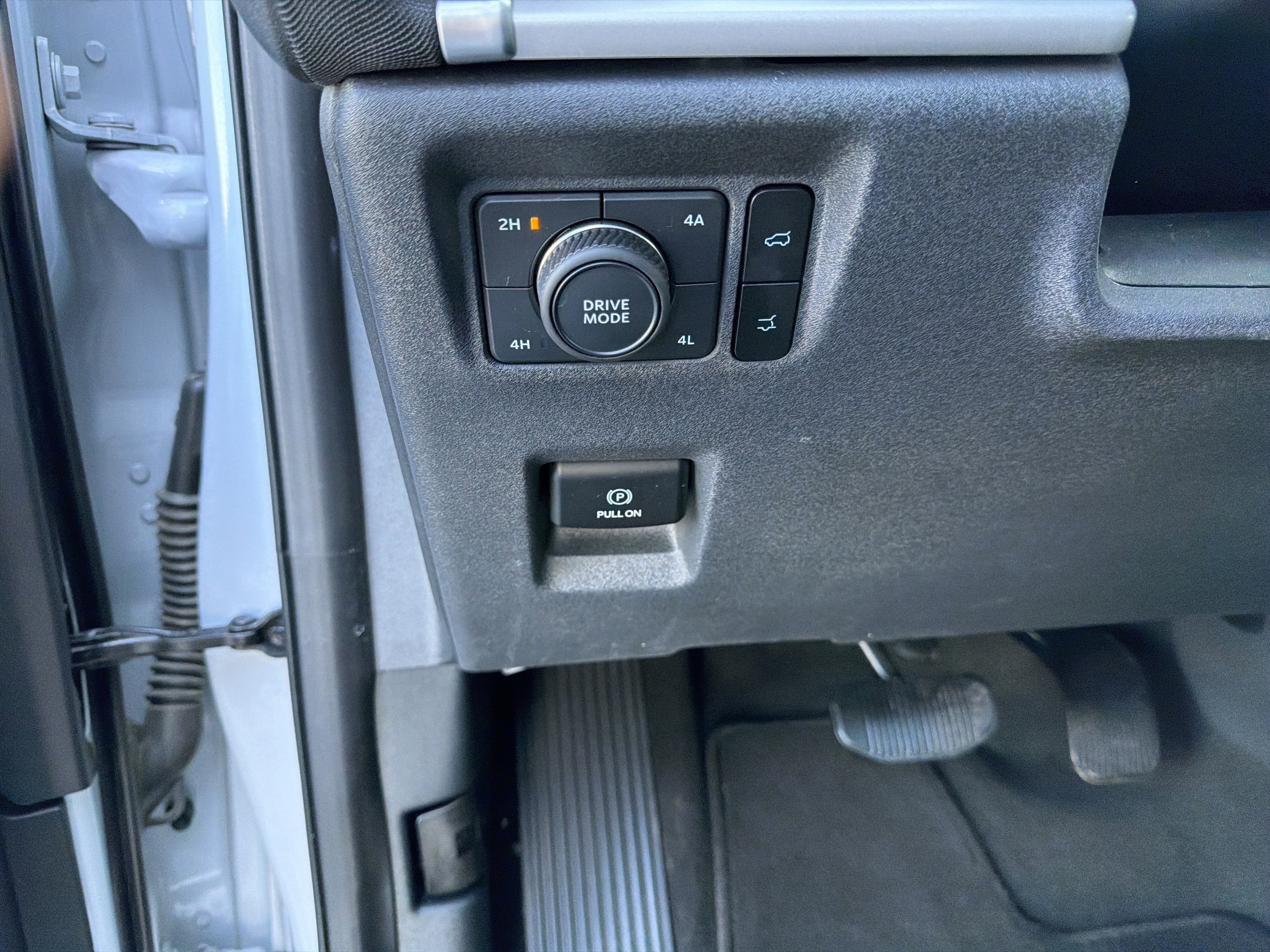 Certified 2025 Ford Expedition Active AWD/4WD image 38