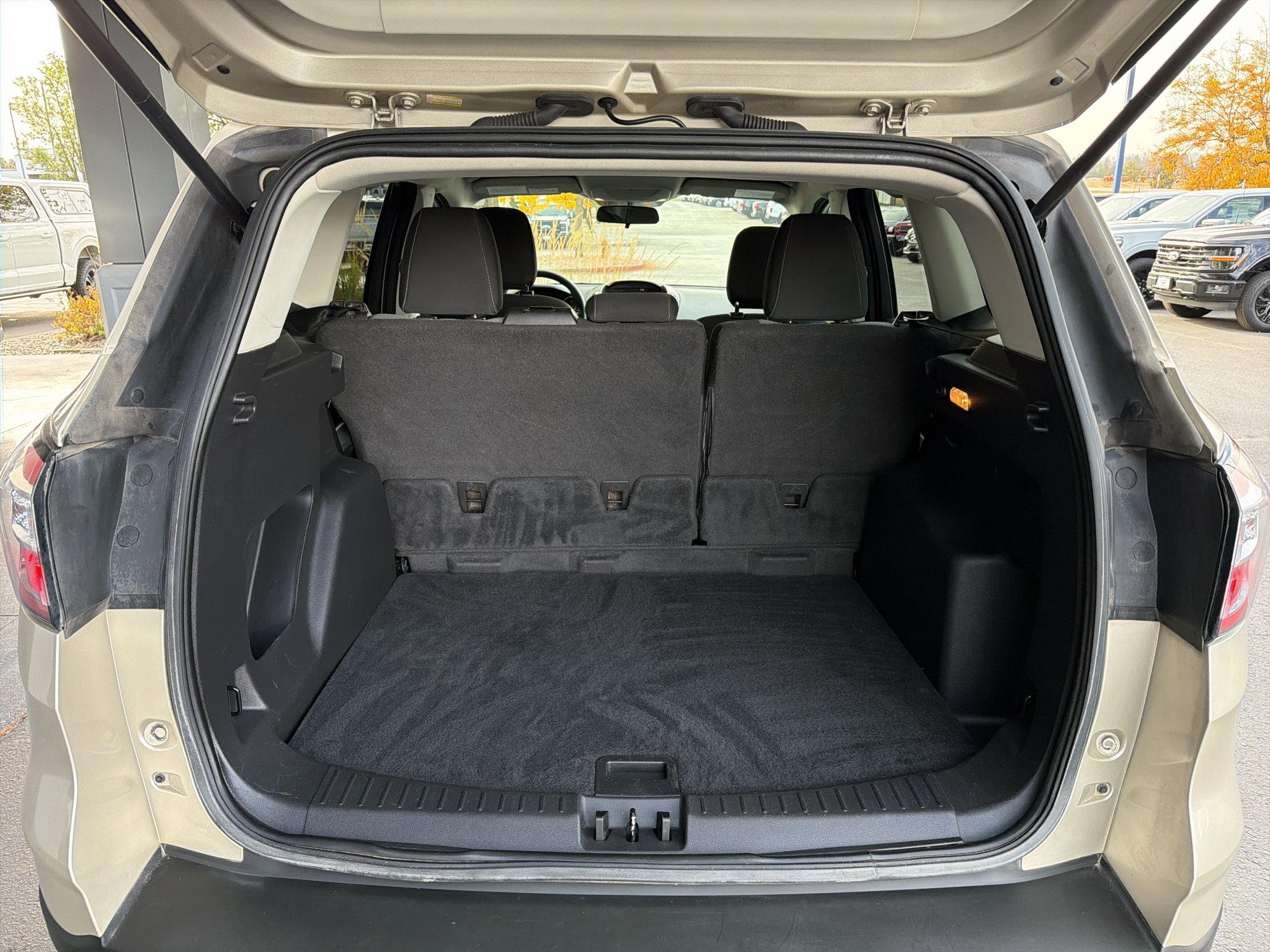 Used 2018 Ford Escape SE FWD image 13