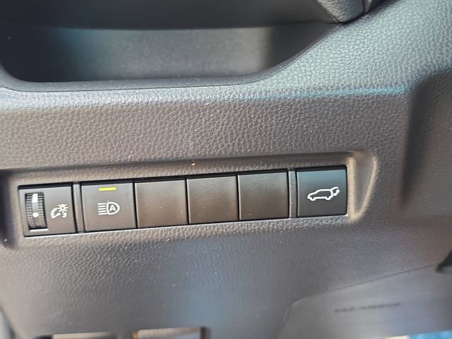 Used 2021 Toyota RAV4 XLE Premium image 32