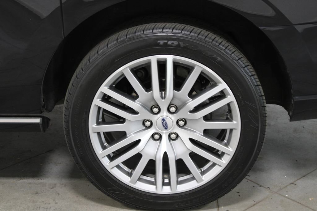 Used 2023 Ford Expedition Max Platinum image 18