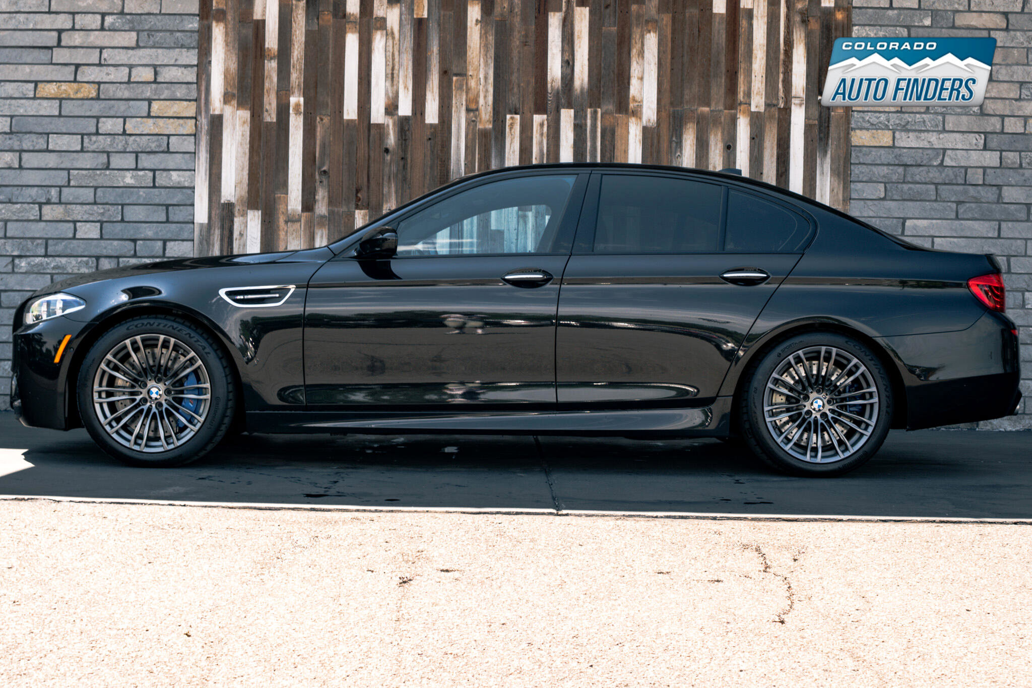 Used 2015 BMW M5 image 2