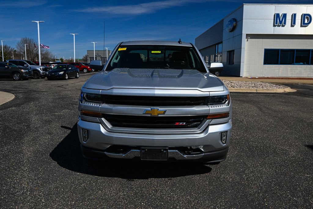 Used 2018 Chevrolet Silverado 1500 LT w/ All Star Edition image 10