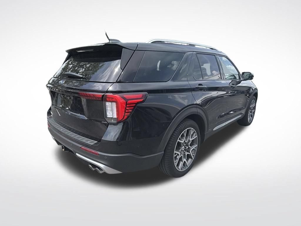 Used 2025 Ford Explorer Platinum w/ Ultimate Package RWD image 5