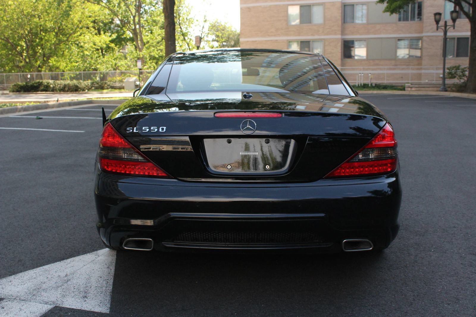 Used 2011 Mercedes-Benz SL 550 image 10