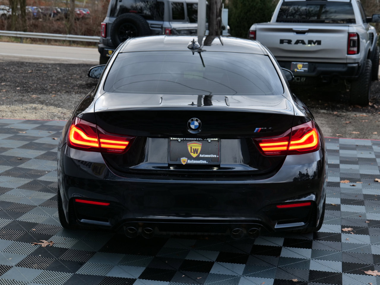 Used 2020 BMW M4 Coupe w/ Competition Package image 6