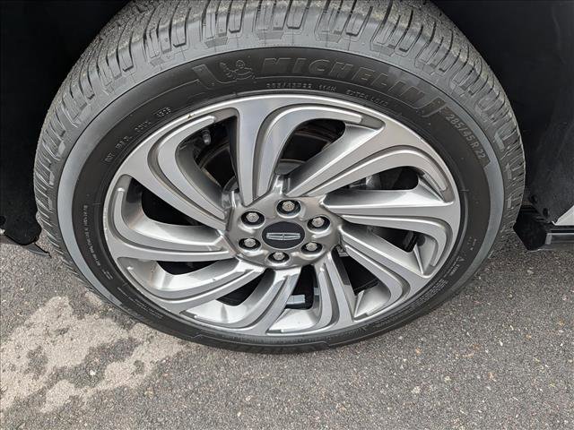 Used 2022 Lincoln Navigator Reserve image 9