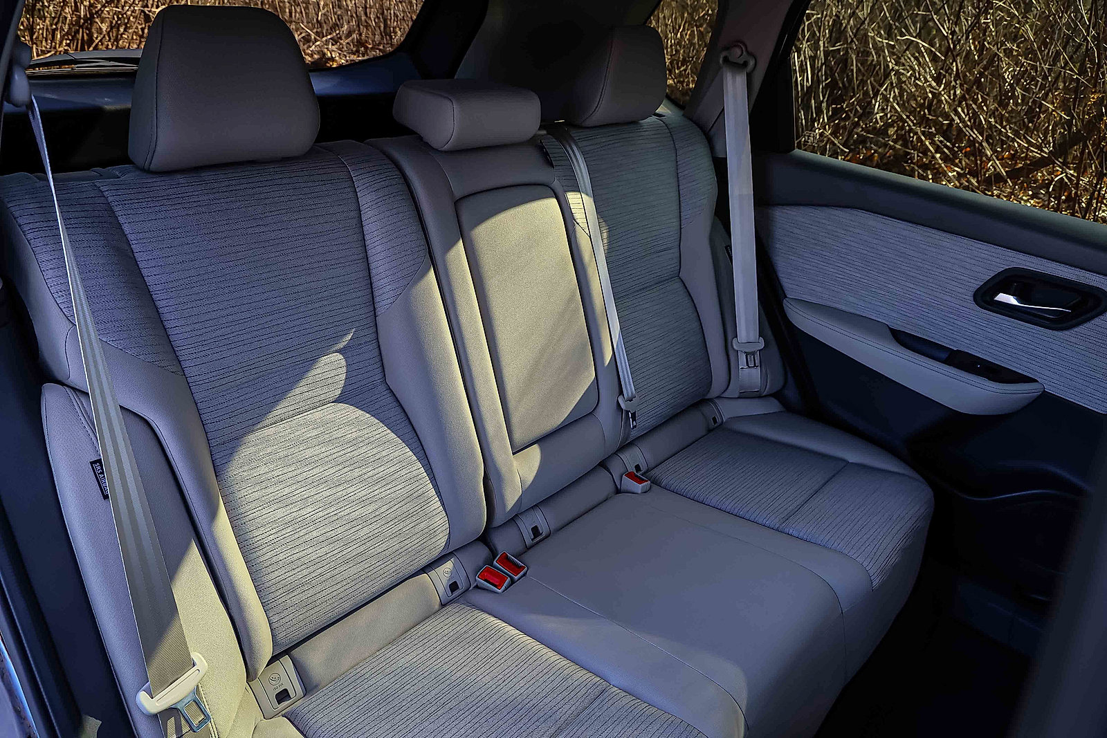 Used 2023 Nissan Rogue SV image 24