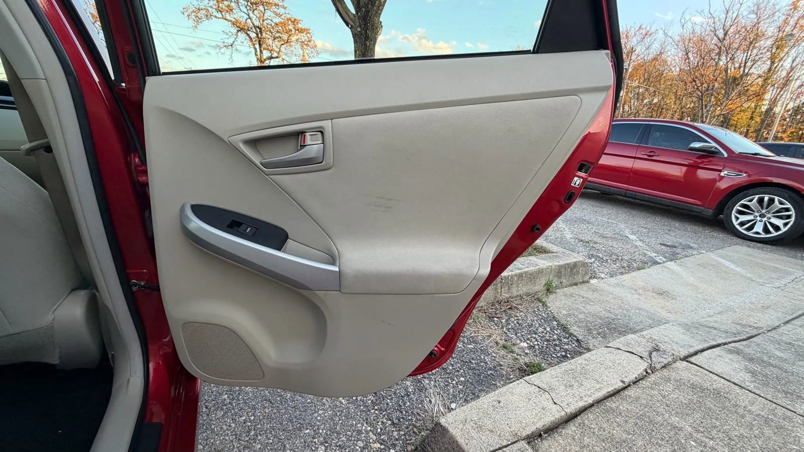 Used 2014 Toyota Prius Four image 17