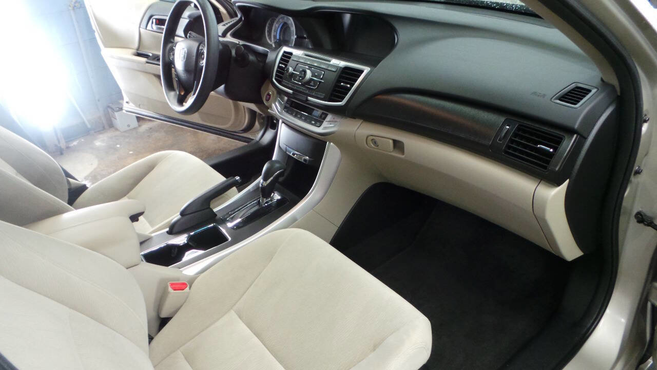 Used 2013 Honda Accord EX image 8
