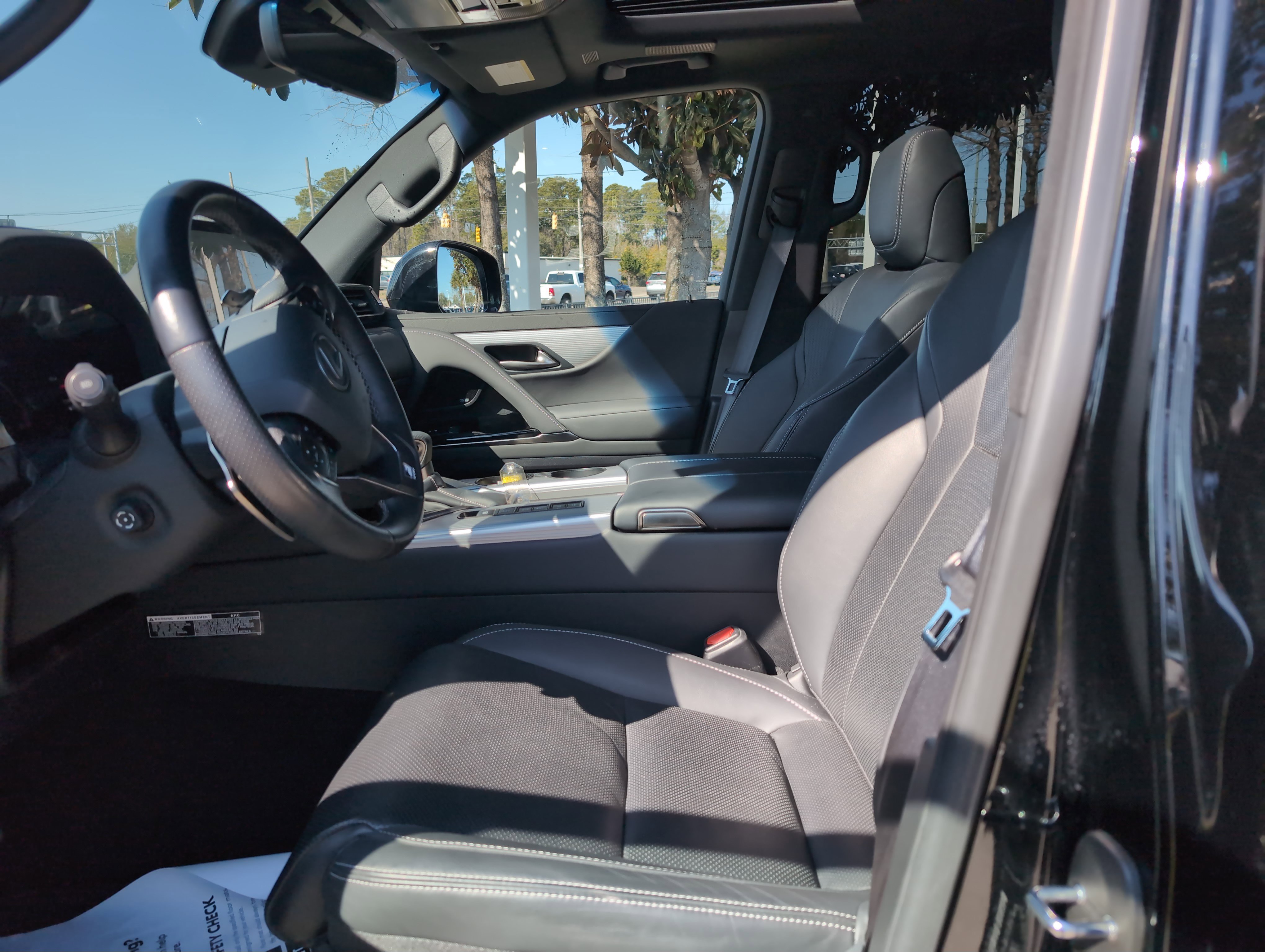 Used 2024 Lexus LX 600 F Sport image 16