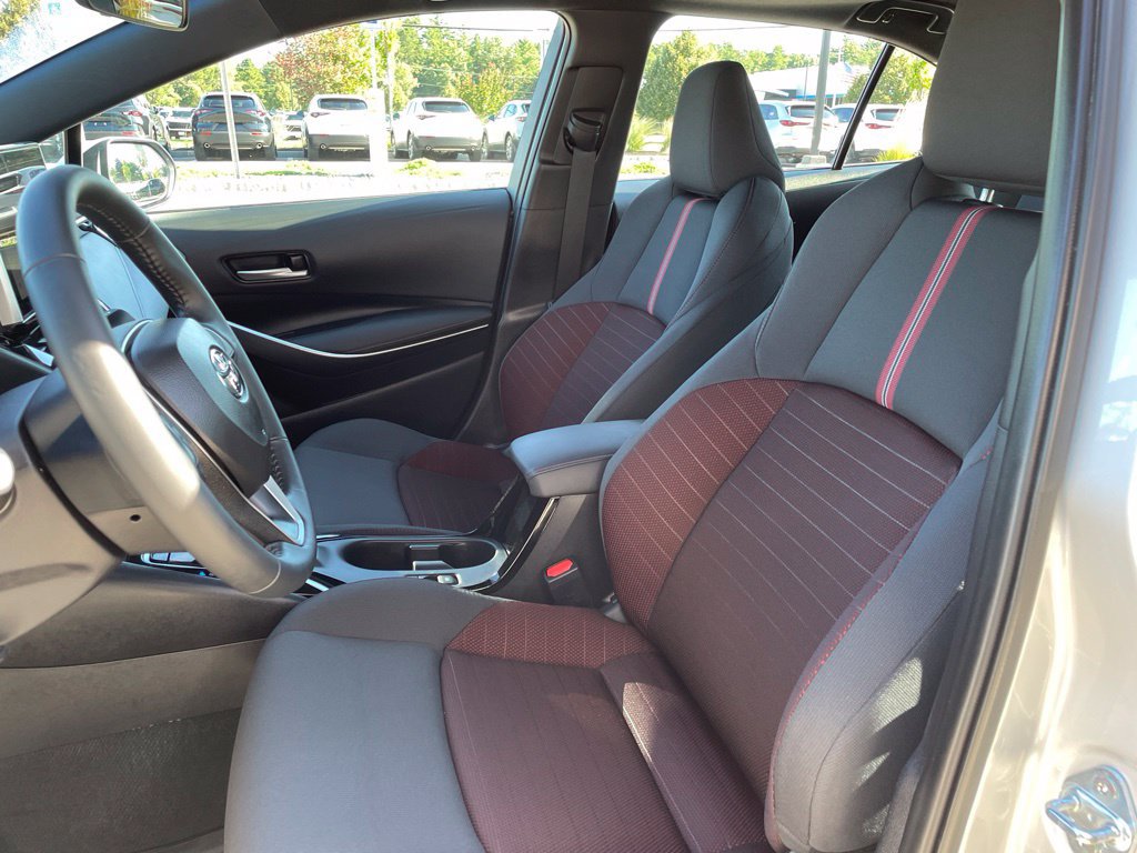 Used 2025 Toyota Corolla SE w/ SE Premium Package FWD image 10