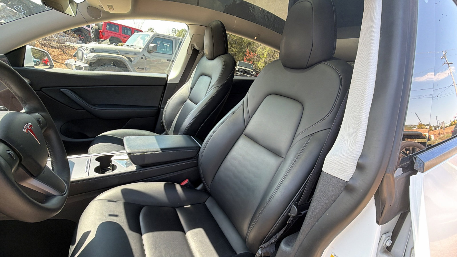 Used 2021 Tesla Model Y Long Range image 17